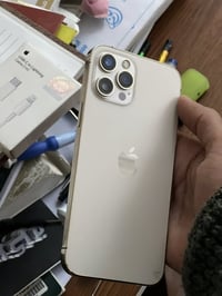 ايفون 12 برو ماكس  مبدل شاشة وفيس ايدي واگف ذاكرة 256  بطارية 77  سعرة...