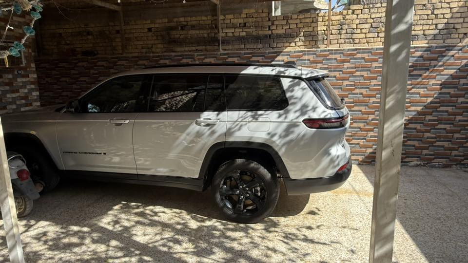 سلام عليكم جيب 24 ماشيه 7الف
فول مواصفات خمس بصمات 

سته كامرات فور ويل 

مواصفات إذا أريد اكتب يراد جريده فول عده جكات 

شهداء رقم بصره حاضر وكاله تحويل 
ملاحضه لبنيد نفسه نصبغ اقل ربع بدون فتح اي برغي 

 سعر 315

بيع او مراوس بتاهو مودل 21 

سياره دهن شركه مبدل بس مرتين كله عله وضع شركه 

***********
