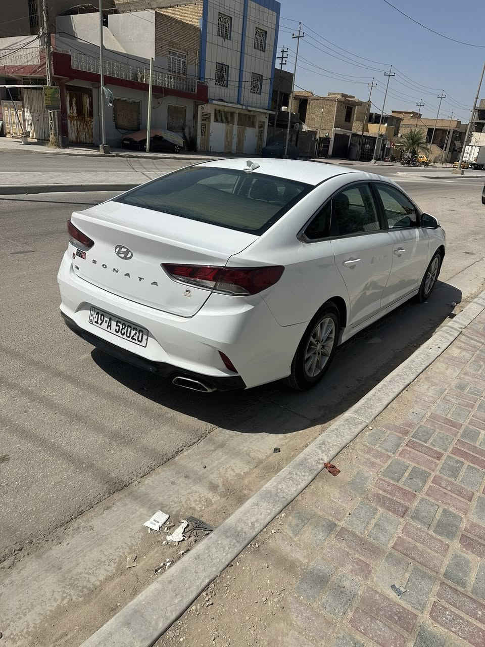 السلام عليكم  للبيع سوناتا وارد امريكي
الموديل 2018 حادث جاملغ امامي فقط بدون ايرباك وهنا بالعراق بيه ضربه موقويه على اثرها صار بيه 3 قطع صبغ شرط بدون داخل ماشيه 77 ميل للبيع او المراوس السعر 120 ورقه مكان السياره كربلاء للاستفسار ***********
