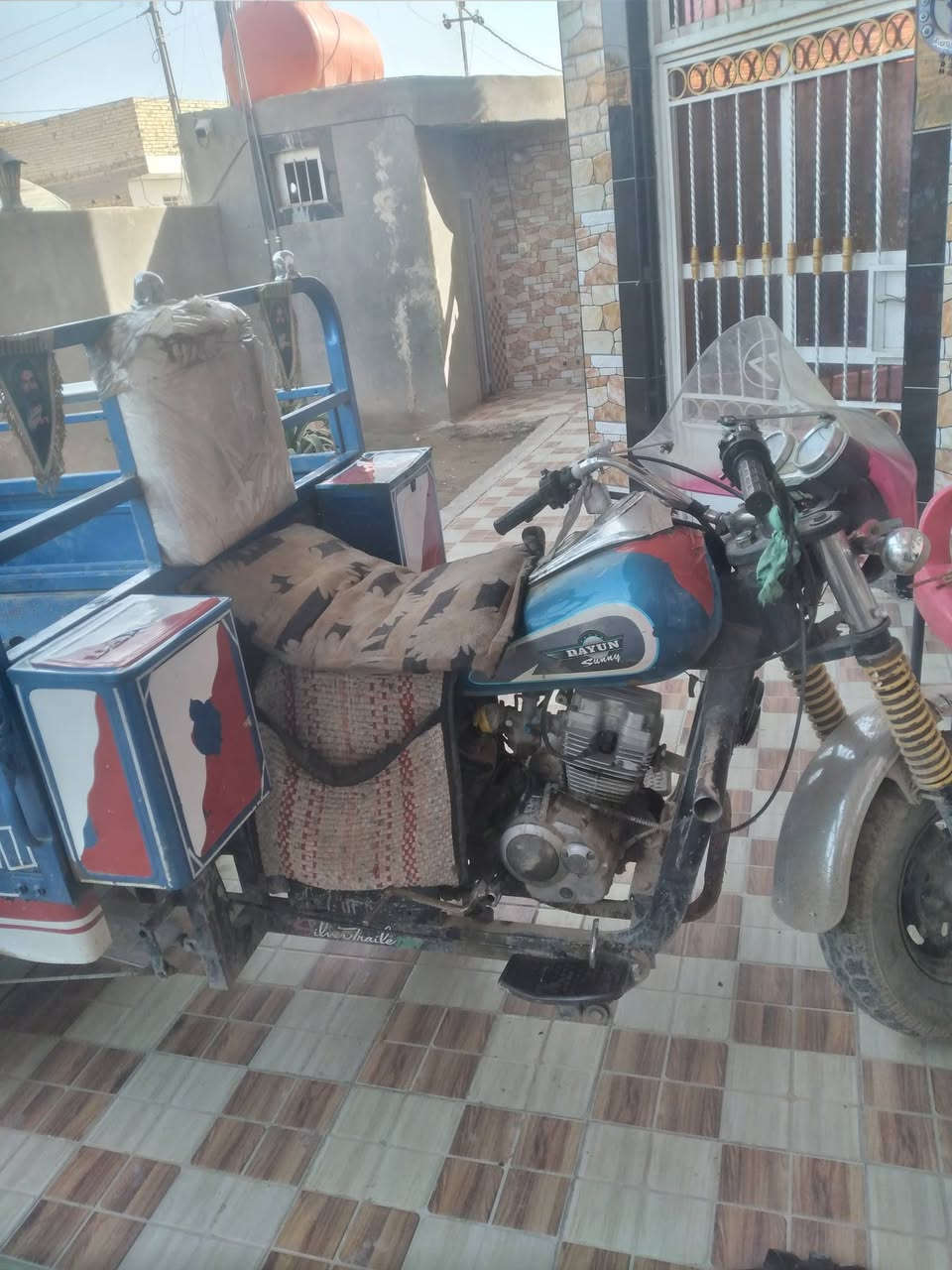 سلام عليكم ستوته للبيع موديل 2016 نوع دايون
السعر 1300 وبيها مجال 
المكان الحمزه الغربي 
رقم الهاتف ***********
