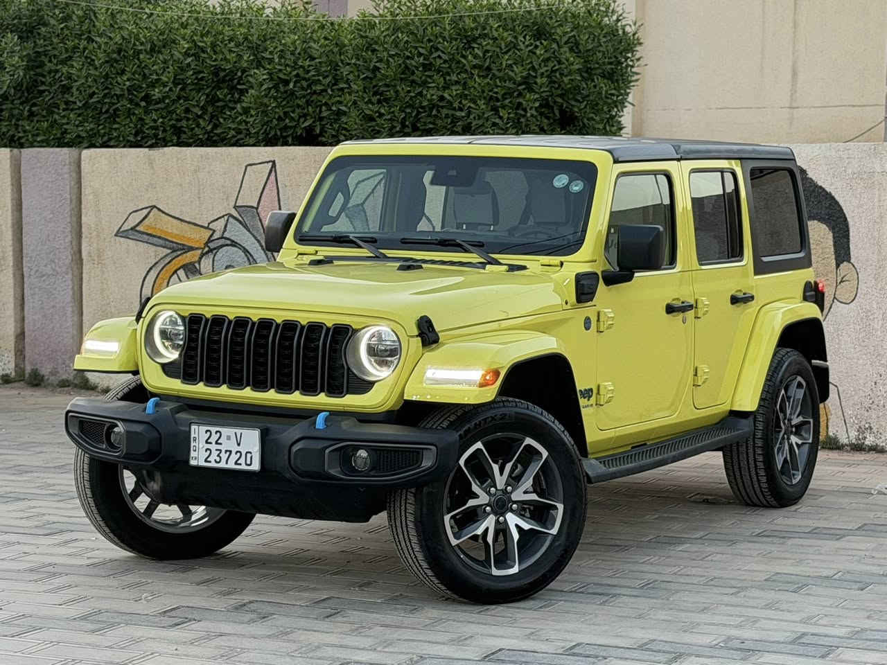 ياالله

السلام عليكم جيب رانكلر صحاري 4Xe 2024  وارد امريكي

Jeep Wrangler  4Xe 2024 2.0L 4 

حجم المكينه : 2000 تيربو + هايبرد + هجين شحن منزلي
المسافه المقطوعه : 9 الف ميل       
الضرر : صبغ حافة البنيد من الجهه اليمنه  
                   الايرباك : برده + دركه 

#المواصفات 
1.قماره تتفصخ صير كشف
2.بصمه 
3.لوكير
4.كشافات عدسه
6.شحن خارجي
7.هيتر بالاستيرن 
8. شاشه
9.هيترات بالكشنات
10.تشغيل عن بعد
11.كشنات جلد
12هيترات بالكشنات
13. دمام خلفي
14.كامرا 
15.رادرات 360
16.رادار امامي
17.حساسات خلفيه
18.بصمات عدد 2

#السعر  : الطلب في التعليقات سيأتي اليك مباشرة 

تفاصيل اكثر هذا رقمي *********** تحياتي 

مكان السياره اربيل
