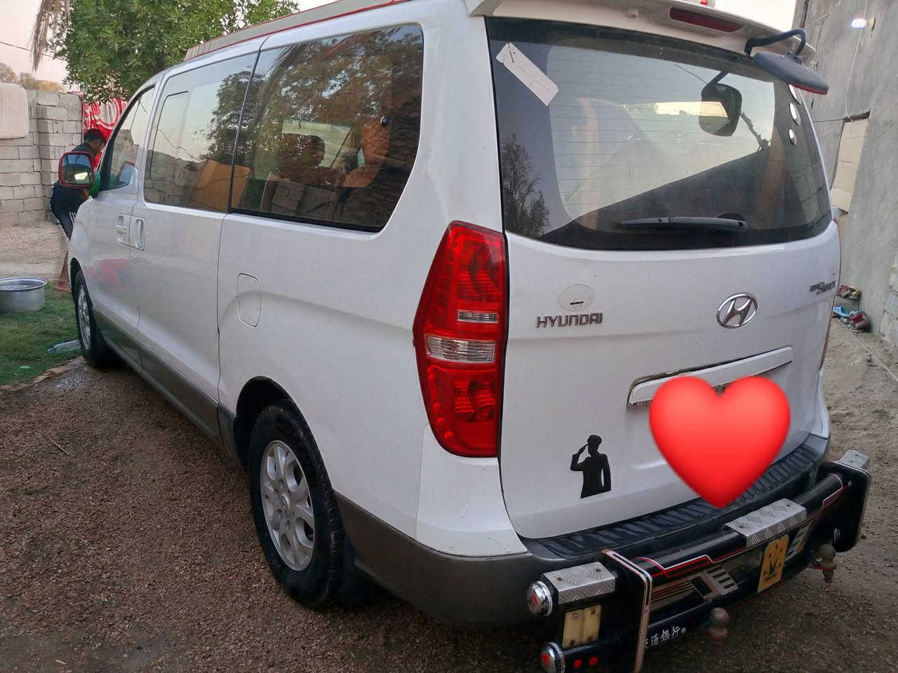 سلام عليكم للبيع ستاركس موديل 2014رقم انكليزي مصفره رقم بصره سياره مكفولة كفاله عامه حداديه كهربائيات تخم تاير جاهزه لاستفسار ***********
