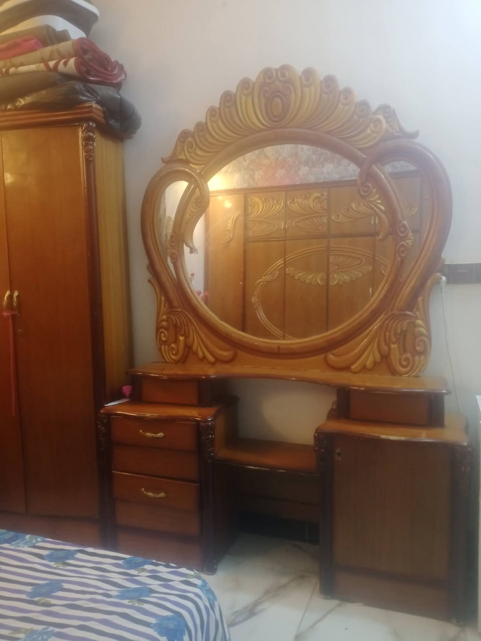 السلام عليكم عندي غرفه نوم صاج 5 قطع نضيفه مابيها اي شي سعر 650 مكاني بغداد


**إذا كنت صاحب هذا الإعلان وتريد حذفه لأي سبب، رجاءا أرسل رسالة إلى الدعم الفني**