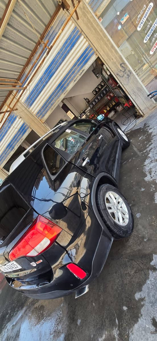 سورينتو موديل ١٥ امريكي
٤ سلندر و٥ راكب 
حادثها صبغ البنيد مع جاملق سرقه وتم توحيد اللون مع البنيد حادثها خشم البنيد فقط 
السعر 120 وبيها مجال قليل 
الهاتف ***********
