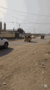 السلام عليكم 
بيت تجاوز ١١٠ متر واقع حال 
يتكون البيت 
غرفة نوم  كبيرة 
ستقبال كبير 
مطبخ 
حمامات ثنين واحد داخل المطبخ هوه حمام وتواليت
واحد داخل الغرفه 
مع البيت تانكي 
كيزر
عنوان البيت بغداد 
الغزالية نهاية شارع المركز 
ع شارع العام مقابل السرية مال الاتحادية الجديدة  السعر، 39 وبي مجال 
للاستفسار الاتصال
***********
