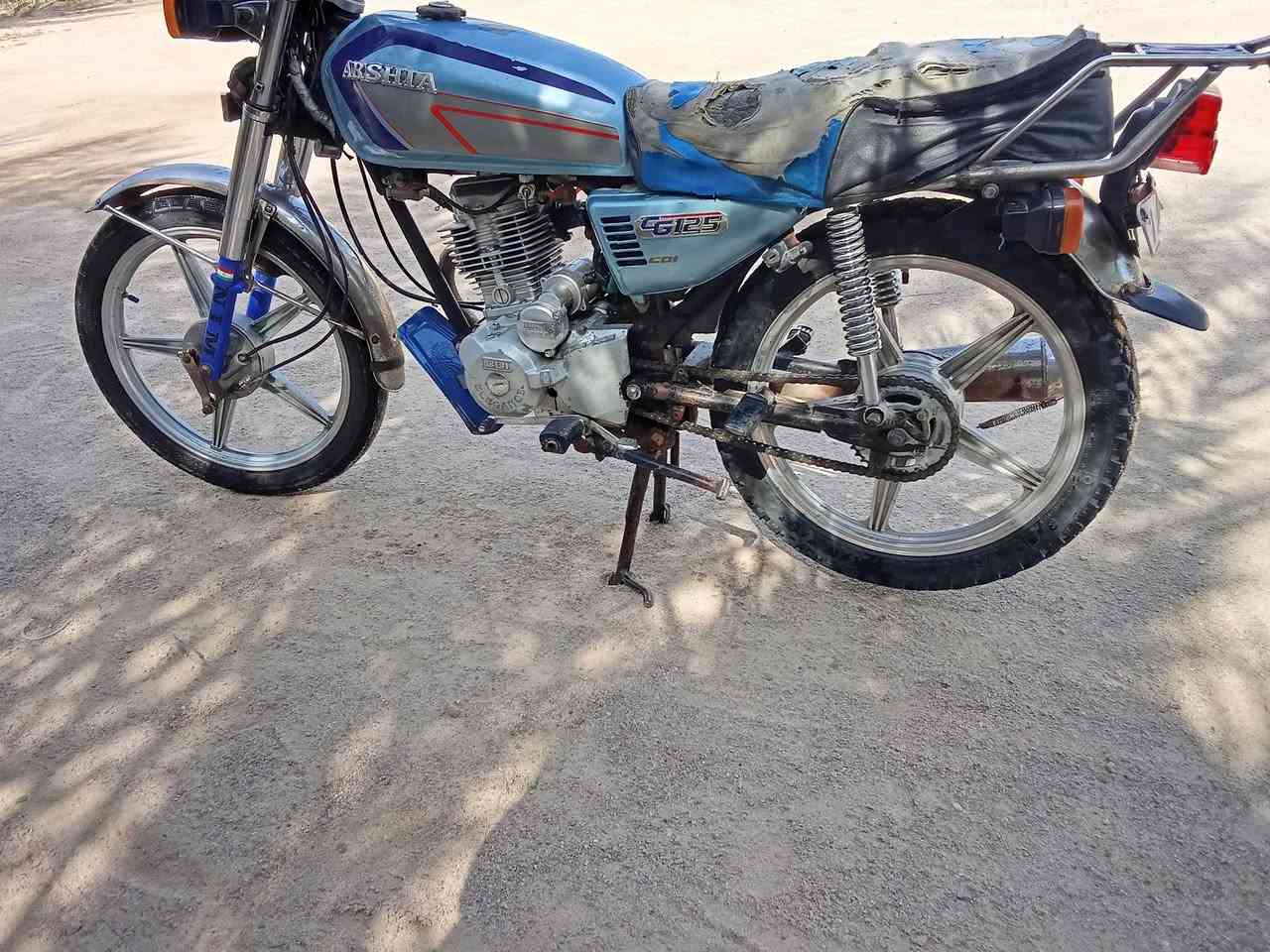 دراجة خمسة كير للبيع كلك مكفولة السعر 350 وبيه مجال العنوان الكوفة الاتصال على الرقم ***********
