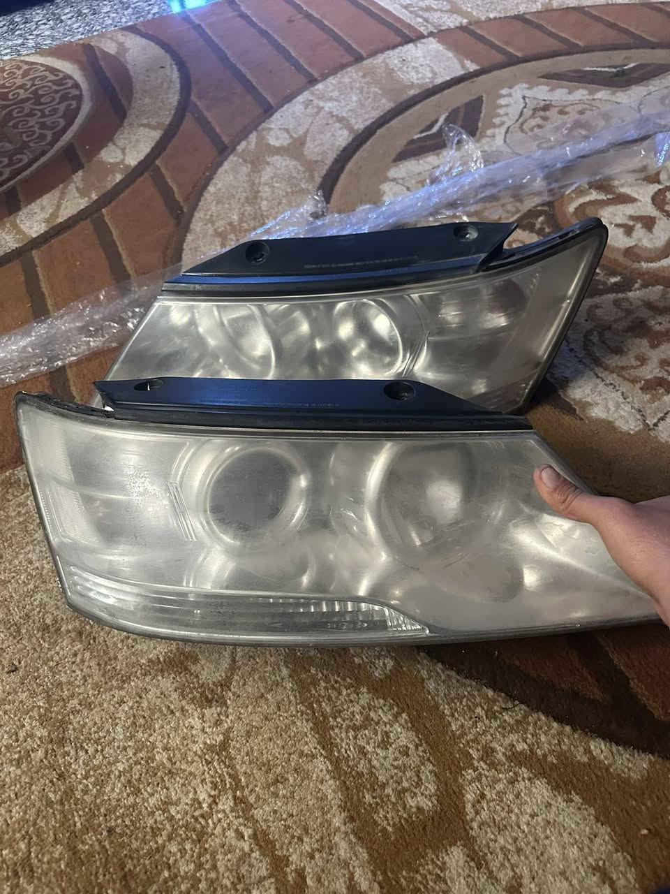 لايتات سوناتا ٩يشتغلن خليجي وأمريكي يرادلهن ترتيب جلي نضيفات كلش سعر ١١٠توصيل كل المافضات موجود رقم ***********
