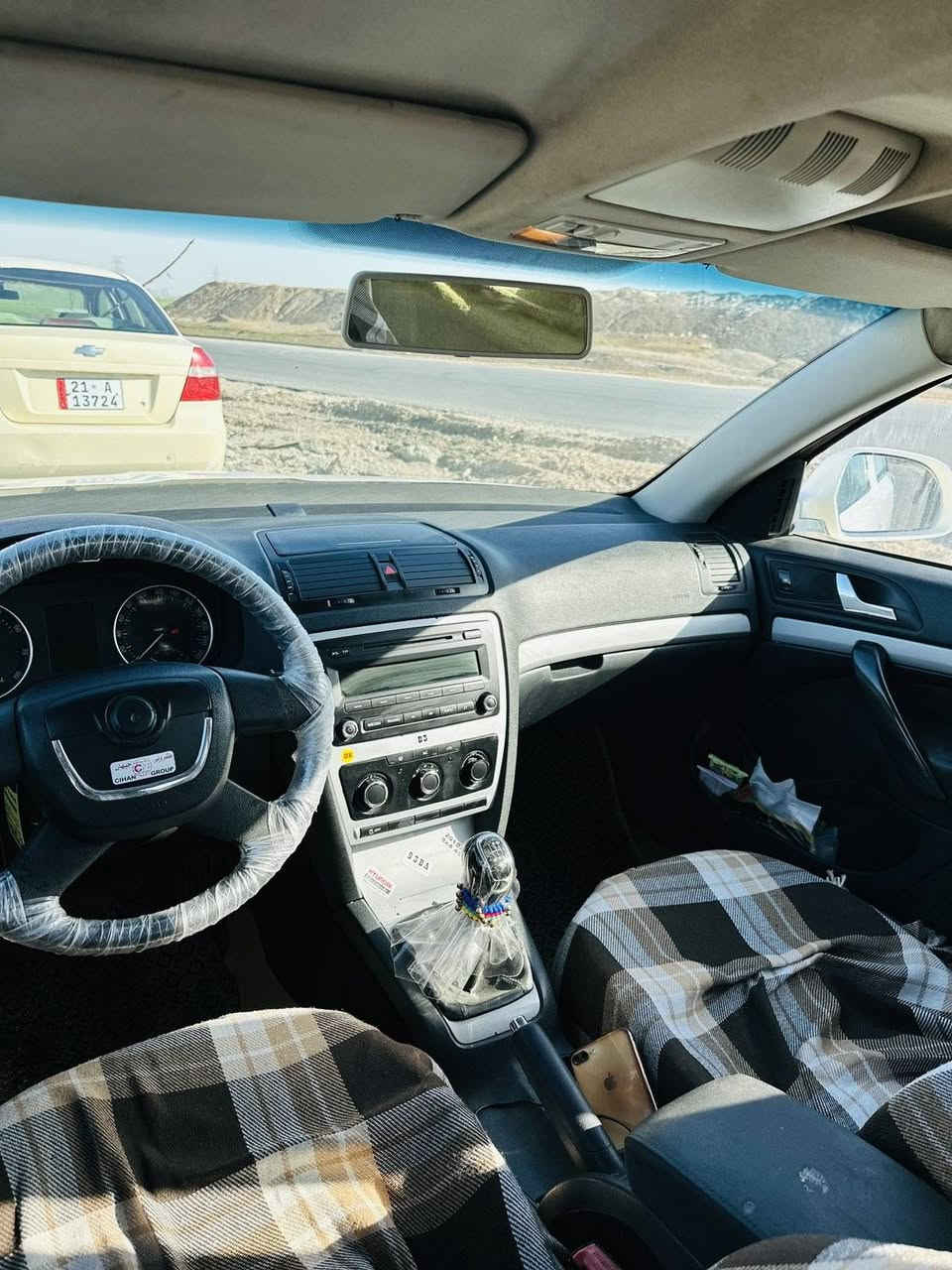 بابەت ڕیکلام
شکۆدا ئۆکتاڤیا 2013
***********
***********
گێڕ مەکینە بەشەرت
گێڕی عادی
تەقەو ڕەی بەشەرت
مەکینەی 20جیتایە
4تایەی نیو داشت
پێش و دوای لۆک لۆک کەپسی بێدەعم
تەکسی بوە کراوە بە قسوسی
سیعری 66 یەک تۆز معامەلە السليمانية, العراق
