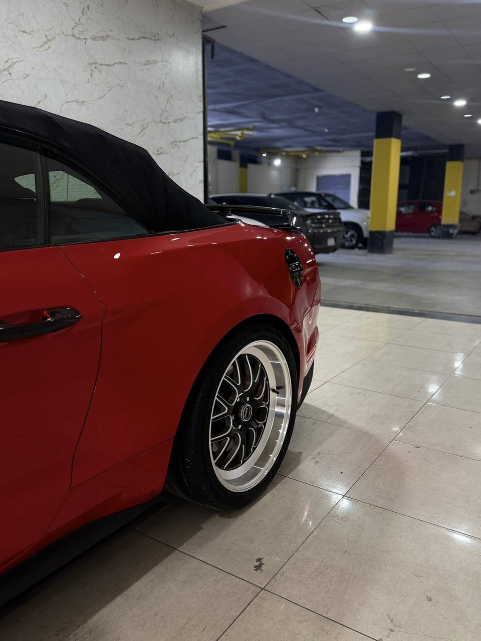 سلام عليكم
شباب موستنك جي تي GT
موديل ٢٠١٩
فول موصفات اقوه من موصفاتها ماكو
كشنات خزن 
دجتل
رادار
نقطه عمياء
مودات 
كشنات جلد
تدفئه تبريد
دركه حرف دي كاربون
تحكمات بكلشي
وبعد بيها هواي 
سياره ستوك للئخير
كير ومكينه كلش حلوات
صدراها ٨٥٪؜
تخم تاير جديد
الويل قضيه فورجد شرط اصلي
لونها احمر طماطي 
كشفها نضيف الدرجه 
سياره جاهزه بس تطلع بيها
بيها صبغ قطعتين ونص جاملغ امامي يسره وبنيد ونص الجاملغ الخلفي
بيها تعديل بل شاصي اليسره ال امامي
 بعد كلشي ما بيها
تعديلات بسيطه عل خارج
دفيوزر 
دوسات 
لحيه
مري بتمان
لدات متغير عل ريمون
يدات باب 
بك لايت سموك اصلي
سبايدر تراك بكج
بل داخل بيها مسطره مال تراك بكج
ودركه كاربون هم اصلي 
سعرها ١٧٨ وبيها مجال بسيط
مكانها بغداد الوزيريه
تواصل ***********
