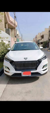 اهالي المنطقة الكرام .. يتوفر تكسي خصوصي توسان..  لزيارات كربلاء النجف...