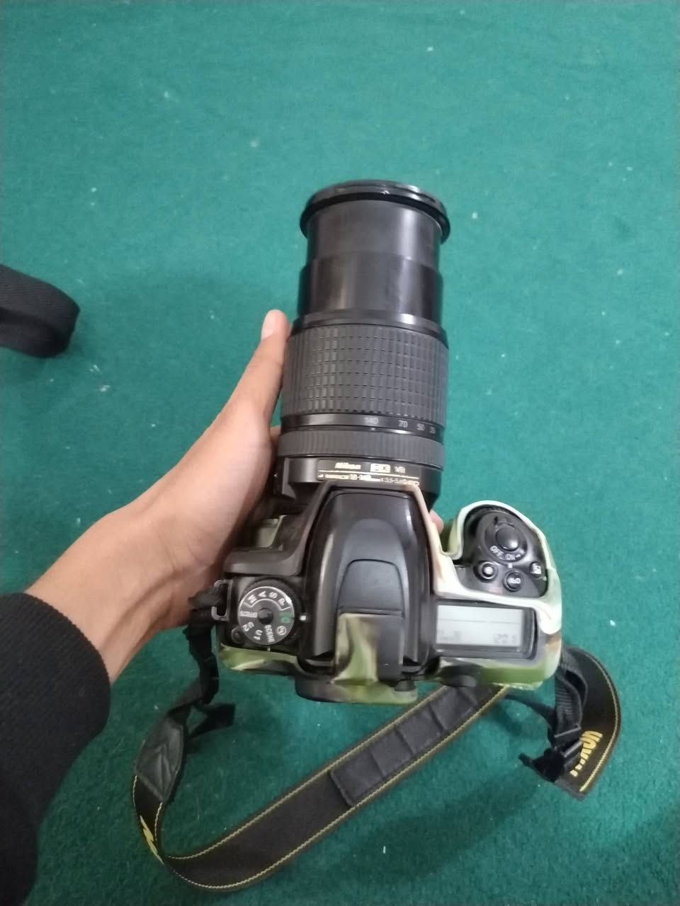 مو كل كامره تطيك هاي النتيجه .
السلام عليكم نيكون D7500 تصويرها عالم ثاني 

تركيز ناري سريع تصویر 4K واقعي يخبل .

الي يريد يصعد شغله للاحتراف هاي فرصتك.

كامره للمحترفين والناس الجنها محترفه .

محد يبقى عادي وياها *

مواصفات جدا عاليه شاشه لمس قلابه. السعر 950 ألف
مكاني محافظه واسط حي الحكيم الثانيه منطقه سيد شاطي. للأستفسار ***********
