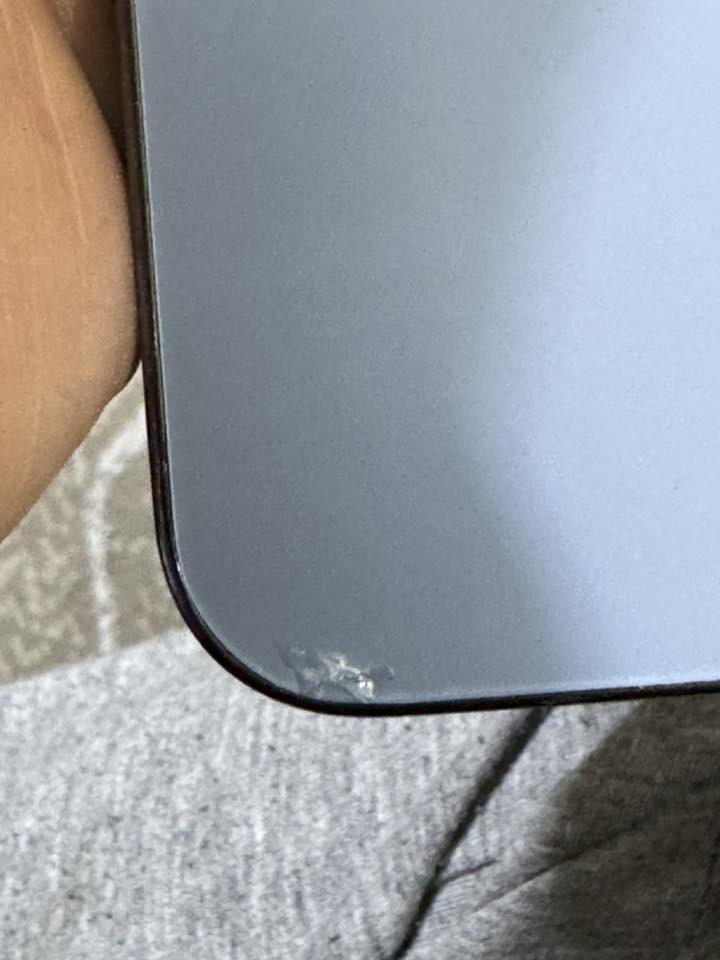 سلام عليكم ايفون 13برو ماكس 256
جهاز مبدل شاشه تفصيخ إذا مو تفصيخ تاخذه بلاش وبي طخه بطرف سعر الجهاز 525 وجهاز راجع وتر 
مكان مدينه الصدر 
***********
