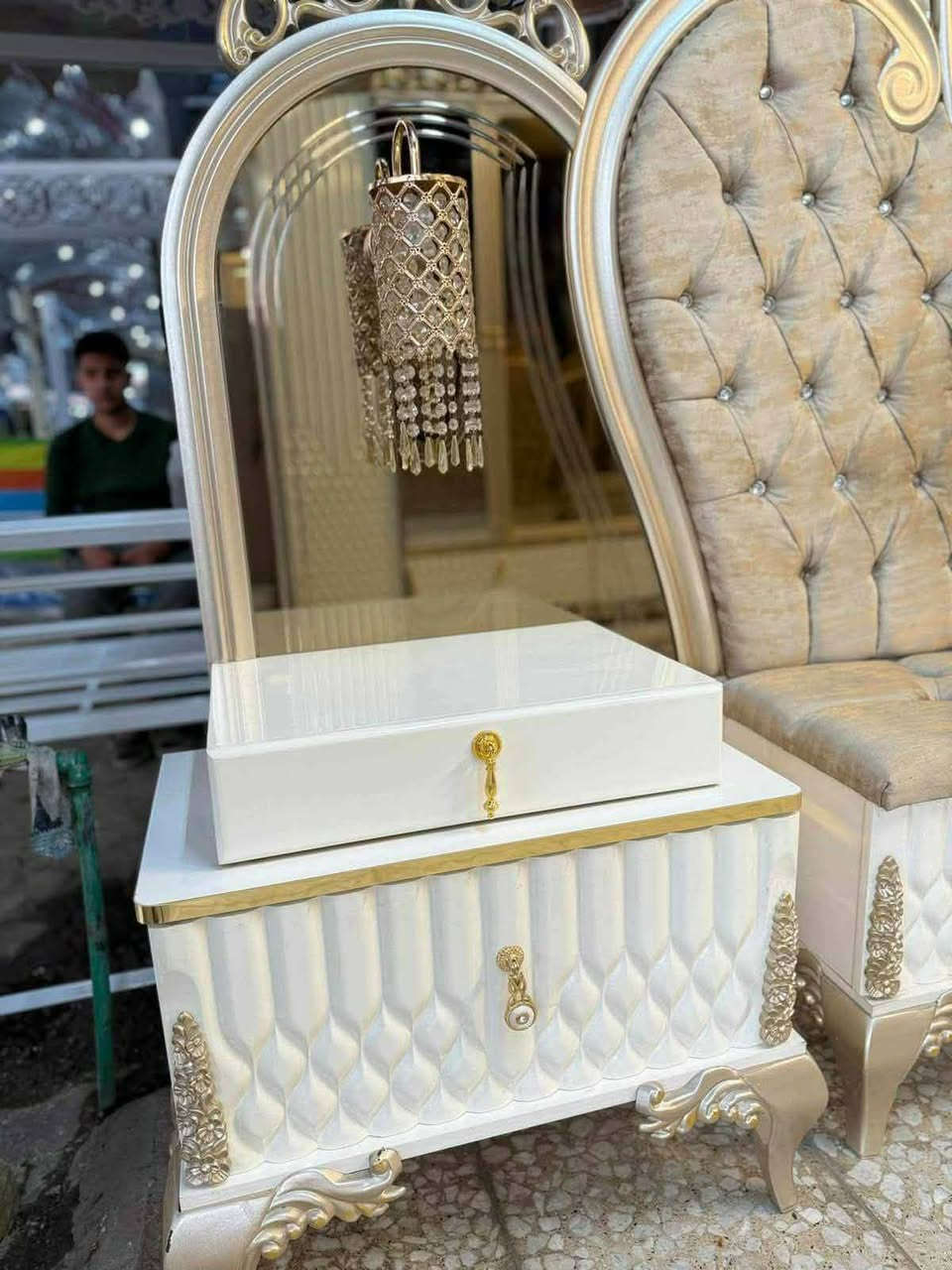 ✨ غرفة تركي ملكي  ✨
نظام ابواب موديل حديث ملكي
سرير مخزن جك 
 ضهر بلوك
 جام برونزي 
 قماش وتر بروف أصلي
✨ نظافة 90/💯
شد ونقل مجاني داخل بغداد
توصيل للمحافظات بأسعار رمزية واتس اب


**إذا كنت صاحب هذا الإعلان وتريد حذفه لأي سبب، رجاءا أرسل رسالة إلى الدعم الفني**