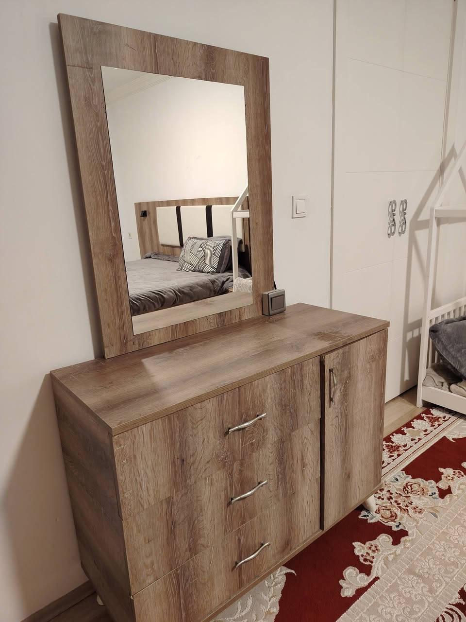 غرفة نوم نظيفة 7 قطع مع دوشك جديد
سعر 350 الف وبيها مجال
للاستفسار والتواصل فقط واتس اب ***********
