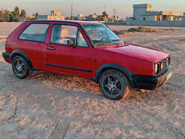 السلام عليكم مكلف بل نشر كولف لبيع نظيفه شرط محرك شرط كير شرط رقم دولي السعر  ٢٠ ورقه 
***********
