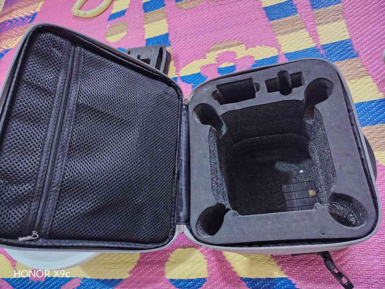 طائرة درون X35 للبيع عوزه بس بطاريه .طوريج.
***********
