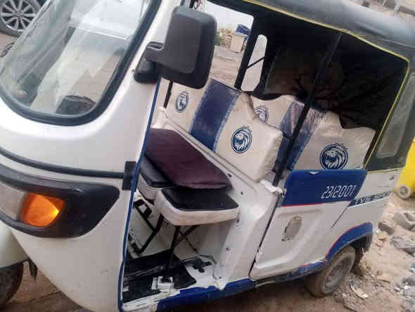 تكتك 21 رقم وسنويه السعر 5800
ناصريه مركز ***********
