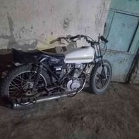 الدراجه لبيع ب150 07870415610