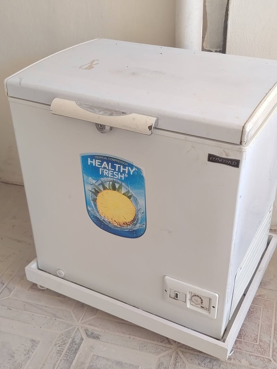 براد ب ٥٠ ثلج بلادي 
مجمدة صغيرة ب ٢٥٠  بلادي الجديدة مالتها ب ٥٠٠ 
مجمدة كبيرة اخت جديدة ب ٤٥٠ الجديدة ب ٩٠٠ 
ميز كعام نضيف جدا ب ٣٥ قفل 
جهاز اوبتكال ب ١٠٠ قفل 
مكيف جنرال ياباني ب ٢٠٠ بلادي ممصلح تبريد ثلج 
مكيف نشنال ياباني بلادي ممصلح ب ٢٠٠ ثلج 
مرجوحة اطفال جديدة ب ٥٠ 
شمسية ثقيلة الجديدة ب ٣٥٠ سعرها ٧٥ قفل وموصلة ٥٠ 
ومكيف كوري هاي كول اخو جديد ب ٢٢٥ ثلج فقط تبريد 
مكانها عنه مجاور سنتر العائلة 
*********** 
الاسعار غير قابلة للتفاوض وشكرا
