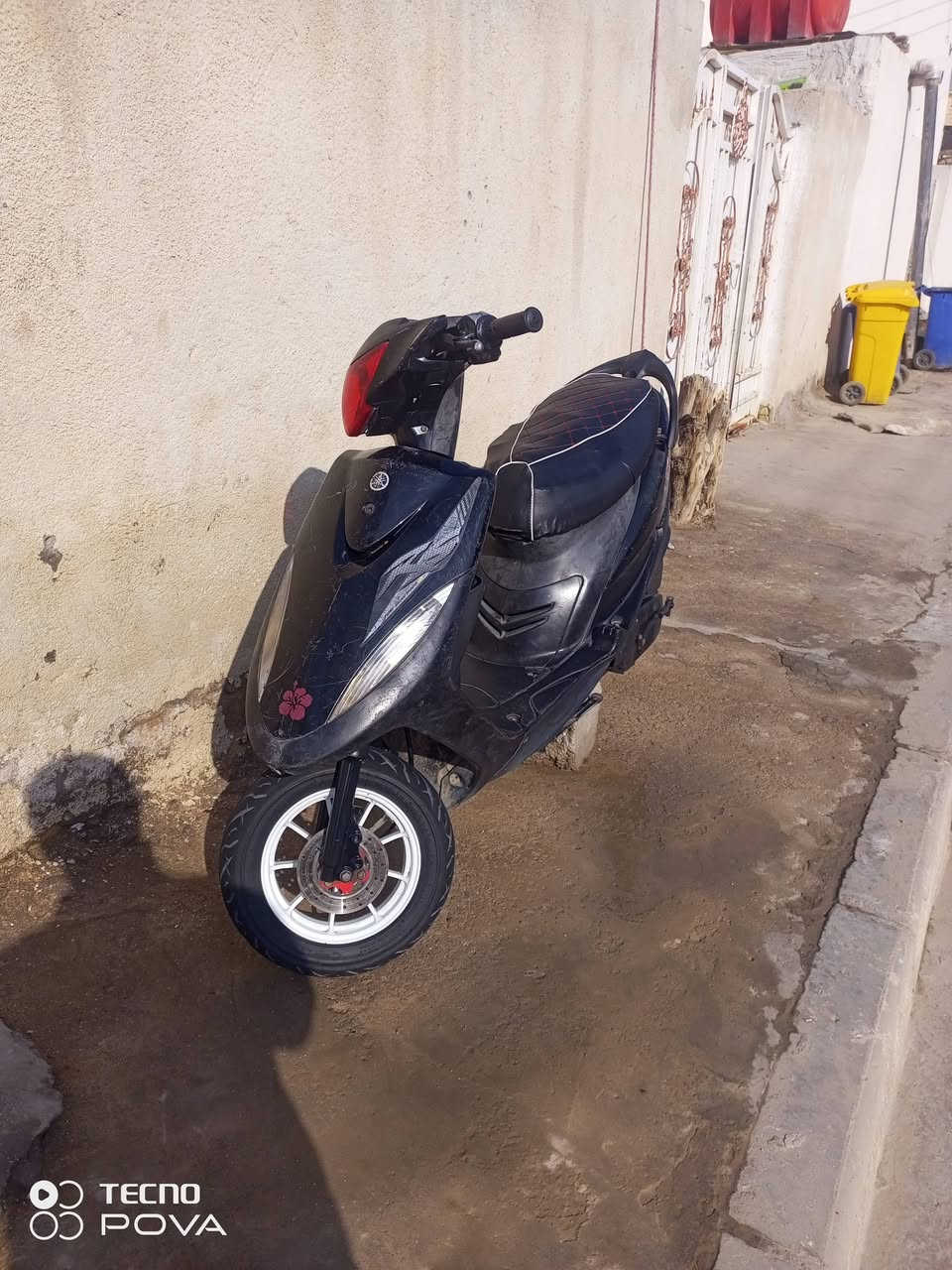 سلام عليكم دراجة ماكس عدلة للبيع دراجة أوراق وبلادية***********
