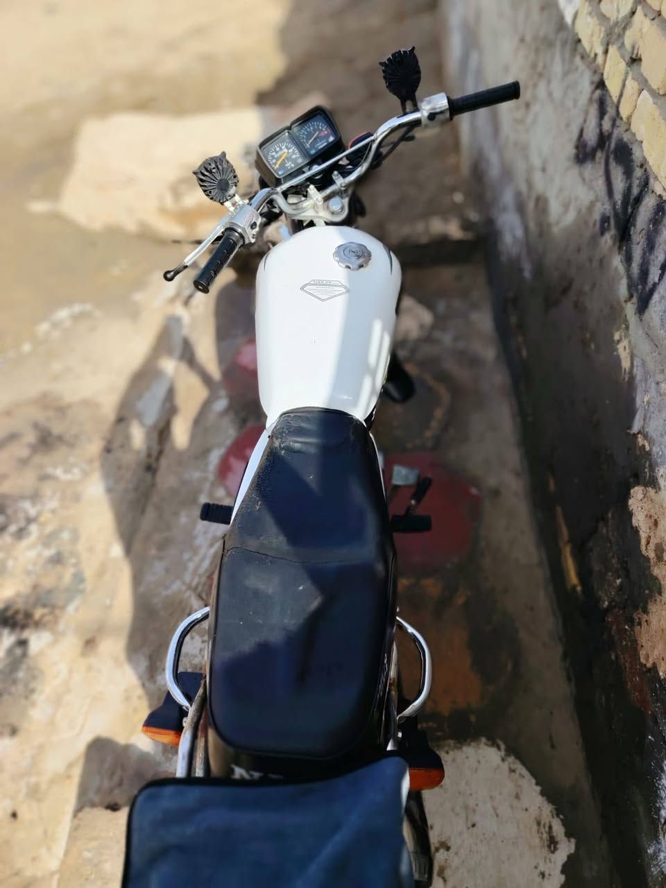 دراجه نامه برو للبيع كلك اتكفل سرقه وعشائر المكان بابل الحمزه الغربي السعر 390الف
***********
