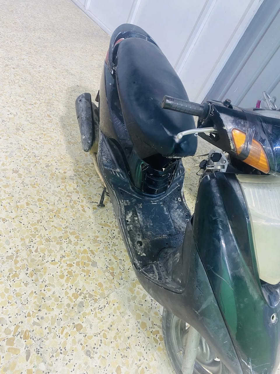 بريز للبيع تشتغل هندر ، سلف عاطل  . تاير جديد مكينه شلعه ومعدل  ، الكهربائيات دخلت طسه وطفن ، السعر 300
***********
