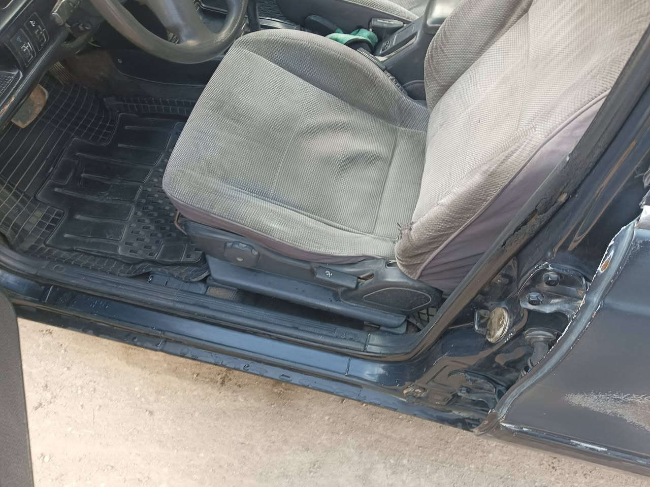 السلام عليكم لبيع انتره مصطره على وضع الشركه موديل ٩٣ رقم بغداد مكاني صويرة السعر ٣٣ وبيه مجال ***********
