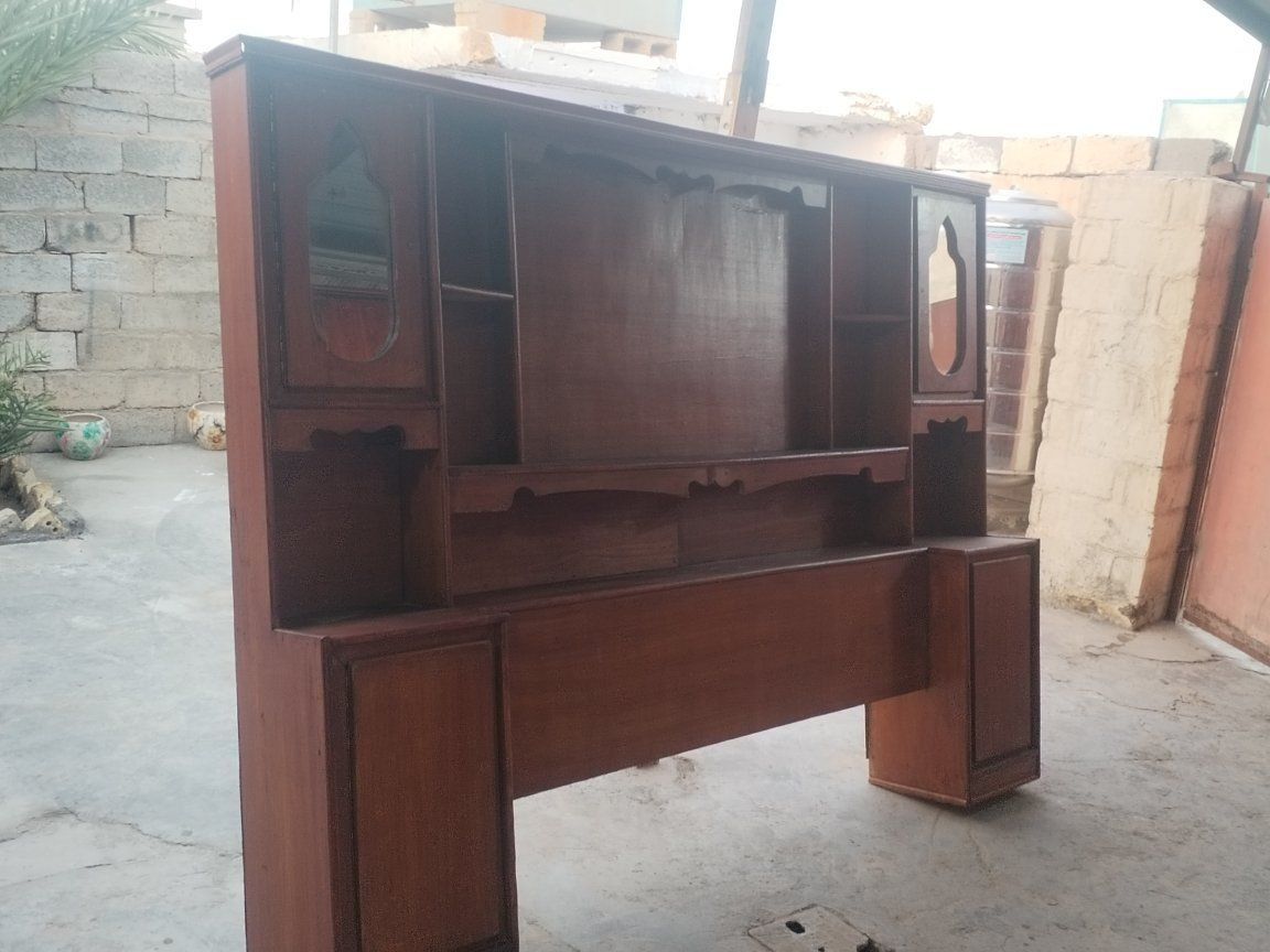 السلام عليكم غرفة نوم صاج حطاطة السعر ٤٠٠ وبي مجال قليل للاستفسار خاص اوالاتصال على الارقام التالية ***********
*********** فلوجة قرية المختار
