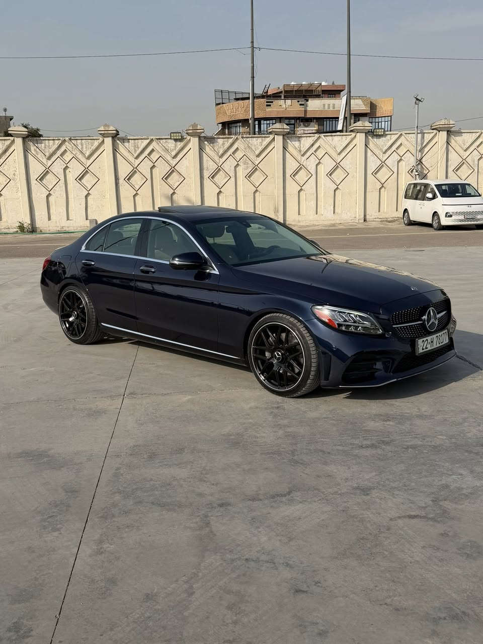 السلام عليكم
للبيع مارسيدس C300 
وارد امريكا 
موديل 2021
رقم اربيل باسمي 
ماشيه 64 الف كيلو متر 
الموصفات 
 1- حساس امامي خلفي 
2- رادار  تحديد مسار مانع تصادم 
3- 4 كامرات 360*
4- هاند بريك كهرباء 
5- شاشه دجتل 
6- فتحه سقف
7-  داخل اوف وايت
8- سستم صوت بروميستر
9- جنطه كهرباء
10- كشنات تدفئه
11- سياره مغلفه بي بي اف 
وبعد موصفات مارسدس معروفه
حادث السياره مرفق بصور 
نص بنيد صبغ  مع جاملغ امامي سونار مرفق 
ايرباك سستم صفر مسج تخم تاير جديد 
السعر 260ورقه بيه مجال 
مكان سياره بغداد الاعظميه 
الهاتف ***********
