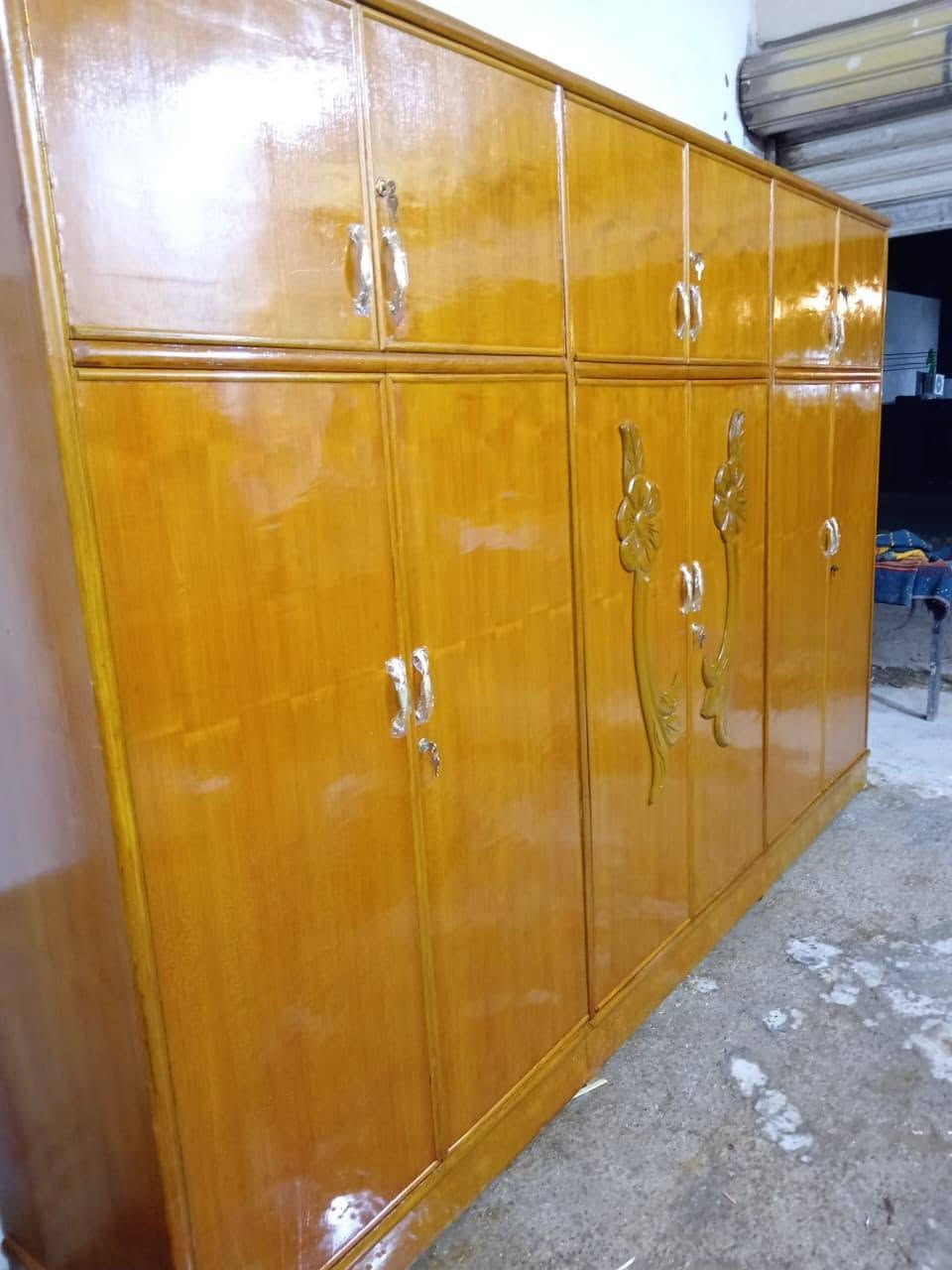 سلام عليكم كنتور ابو 6ملحق نضافه داخل وخارج نجاره تزكام درجه اولئ مكاني كوت حي جهاد الاستفسار اتصال ***********
