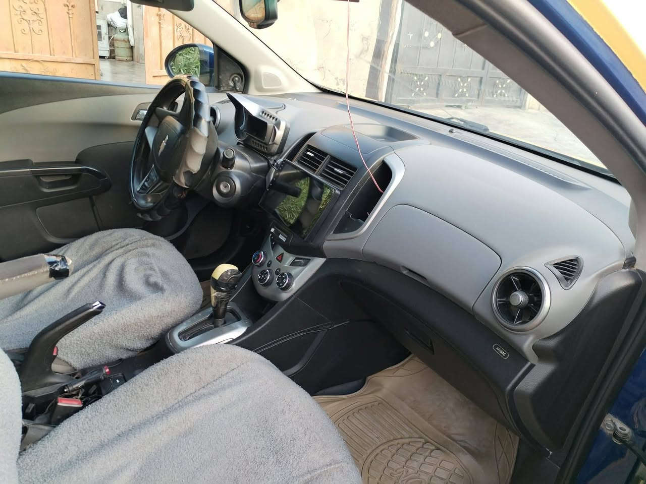 لبيع سياره موديل 14 سنويه مشروع كوود بازين بي سياره جديد شرط تحويل سعر 50 بي مجال مكان كركوك رقم موبايل ***********
