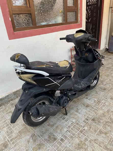 سلام عليكم دراجه ماكس للبيع بوشه 49 بلاد السعر 475 اللي يريد يتصل هذا رقمي(***********)
