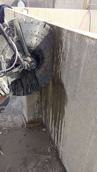 مقاولات عامة • نقد وأقساط • صب وتسليح