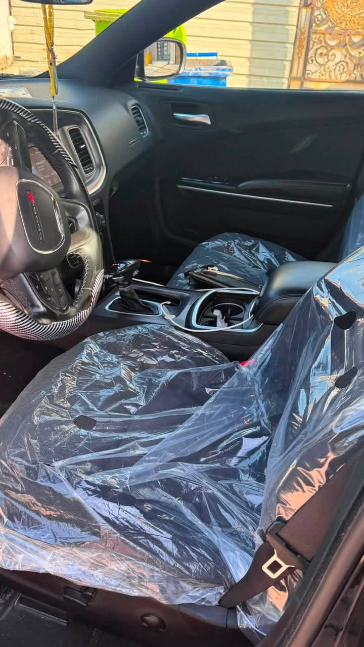 سلام عليكم جارجر sxt مديل 22 سياره كفاله من الصبغ وتبديل وتقسيم بيها بارد بقبق الجنطه وبارد بخشم البنيد ولباقي كله كفاله مكينه كير حداديه تخم تايرات كله كاارتون ماشيه 46 ميل رقم بصره حره بسمي سعرها 238 وبيها مجال مكاني بصره ***********
