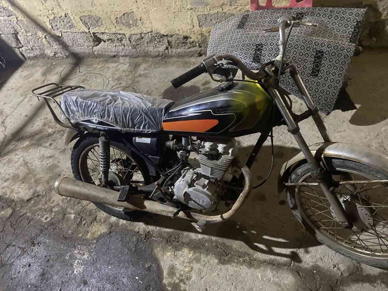 السلام عليكم دراجه أيراني للبيع أدوات سعره 250قفل ***********مكاني بصره معقل
