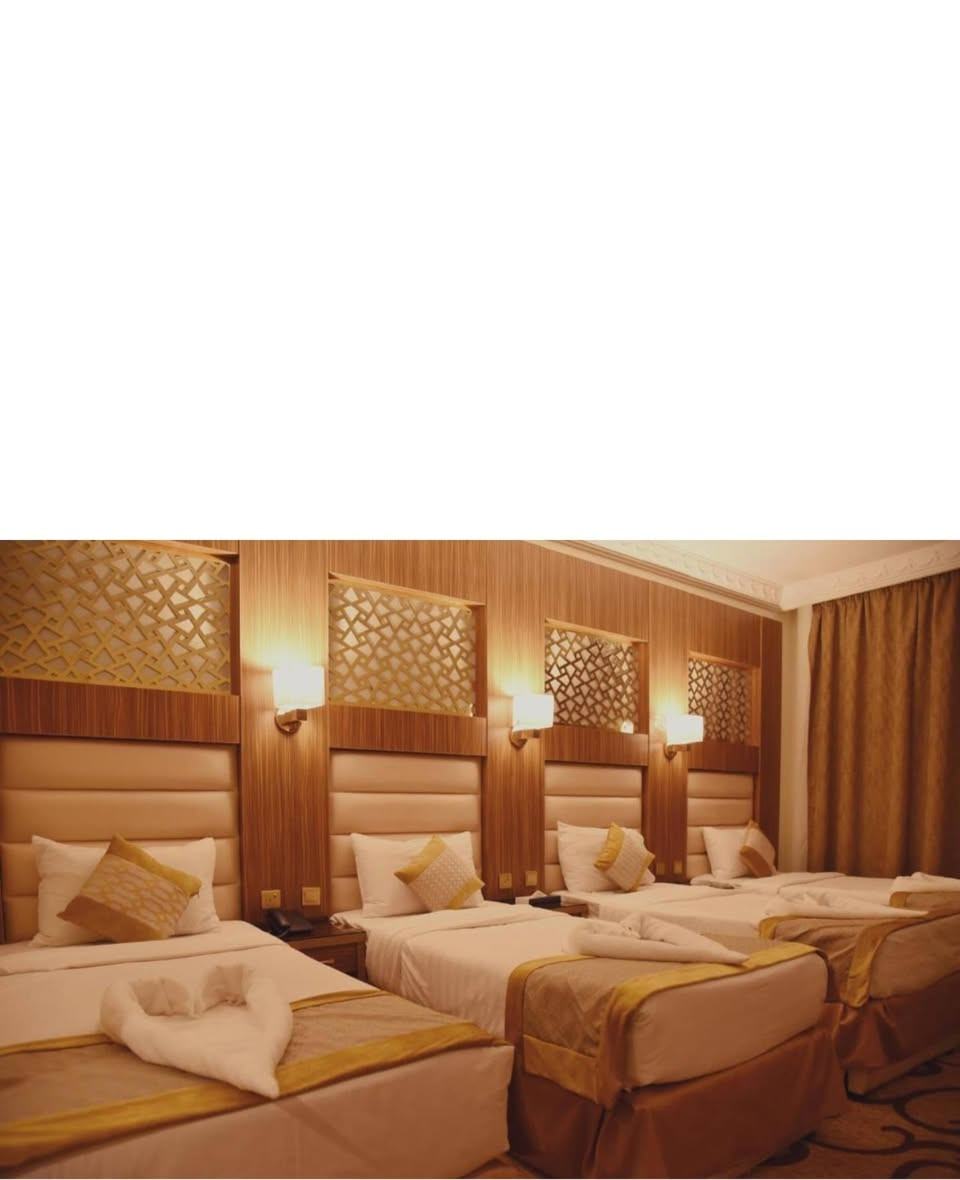 السلام عليكم ورحمه الله وبركاته 
برنامج عمره نصف السنه 3/2/2026
*السكن في المدينه المنوره المنطقه المركزيه 
<<< فندق منازل الصافيه>>> ٢ ليله ٣ ايام 
* السكن في مكه المكرمه شارع ابراهيم الخليل
<<< فندق ضيافه الرجاء >>>> مشيا ع الاقدام 
٩٠٠ متر عن الحرم المكي  
٦ ليالي ٧ ايام 
البرنامج شامل حقائب واحرامات الرجال 
السعر ((((( 560$))))) دولار 
علما سعر محبس الجن الان ٥٠٠ دولار ولكن 
ازدحامات خانقه جدا وتحويل مسارات المشي وتعب جدا وانتظار في النقل فرق ٥٠ دولار فقط واكسب راحتك
للراغبين التواصل معنا 
مكتب ياسر الحايف لخدمات الحج والعمره 
صلاح الدين بيجي البوجواري 
***********
***********
@إشارة
