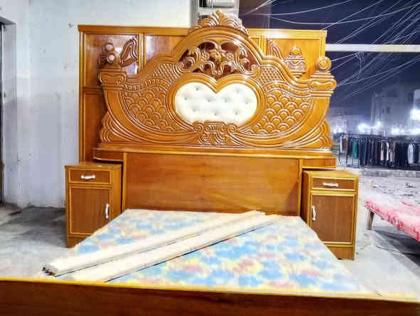 غرفة نوم مستخدمه اربعة ابواب اخت جديده موبايل ***********لدينا خدمة توصيل بكروه
