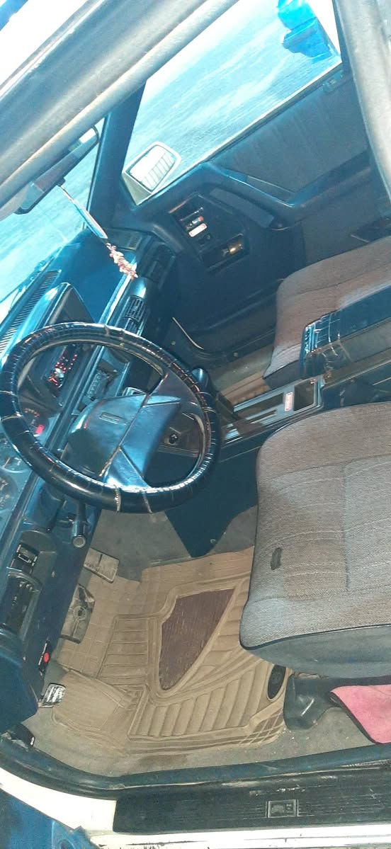 السلام عليكم/أولدز موبيل نضيفة جدآ للبيع فقط مكاني بابل/السعر ٥٣$ وبيها مجال.بسمي رقم دولي/***********
