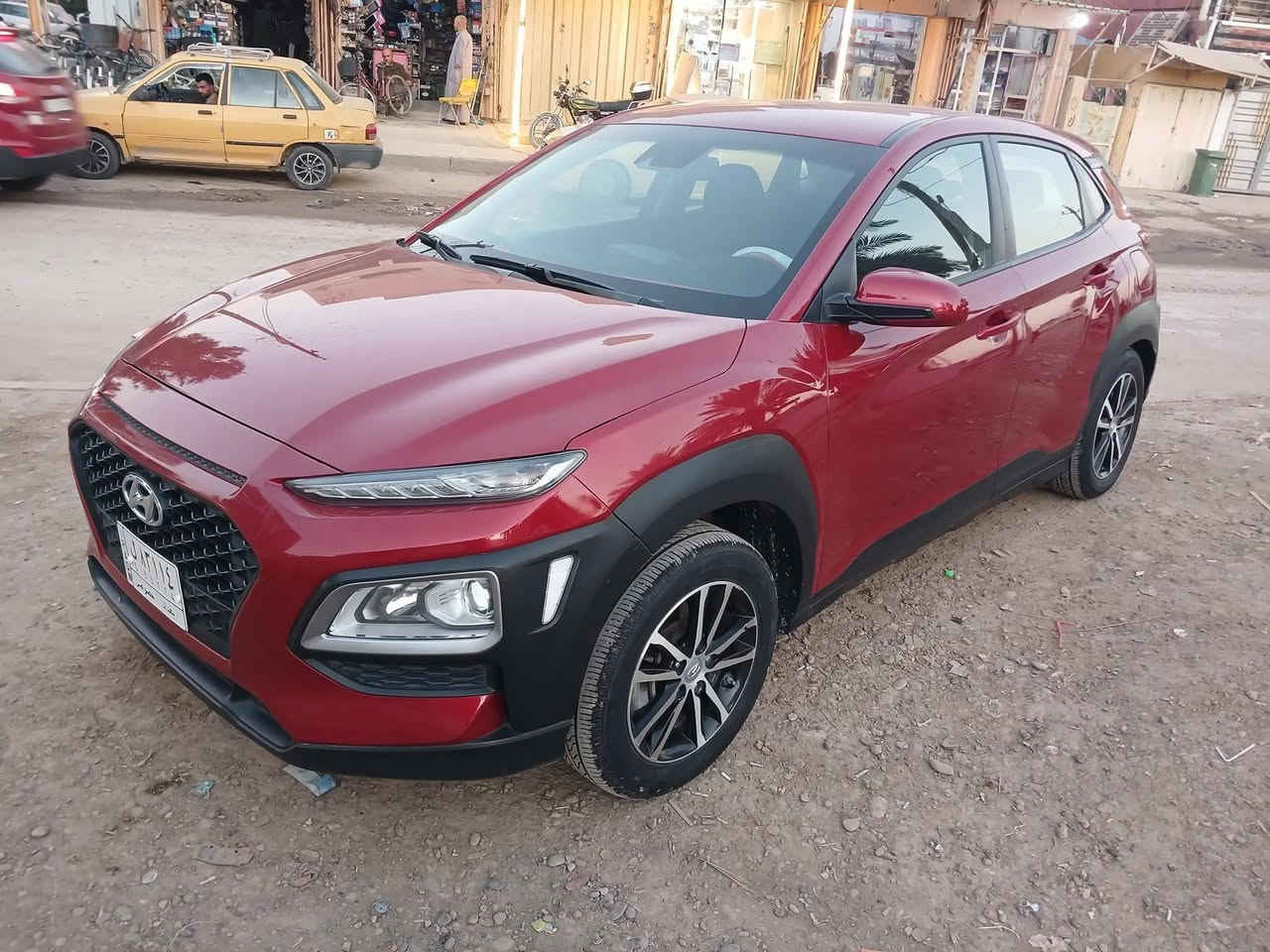 السلام عليكم ورحمة الله وبركاته..
من رخصة الادمن 
توكلنا على الله للبيع 
#هونداي_كونا 2021 
وارد امريكي...صور الحادث مرفقه 
#اللون دم الغزال..
#السيارة ليبل واحد.. 
يعني دواخله على وضع الشركة  
الأرباكات على وضع الشركة 
حادثها في الصور المرفقة..
 وبيه كلير من امريكا .رش من دون حادث في الابواب .نعتبره كلير  احزام تقريبا .
بيه بارد قليل.. في جاملغ الايمن قدر شبر . وأربع اصابع في الجنطة. 
ماشية ٥٦ الف ميل ...
استعمال شخصي ..
نظيفة جدا جدا .
بيه ١٤ اوبشن صفر .
دوشمة  الأرضية والكشنات 
محرك 2000 دوش 
مواصفاتها  
شاشة أندرويد 
تحكم ستيرن
عدي البصمة 
كامرة خلفية 
رادار امامي 
تحديد مسار..
مانع نزلاق
لد نهاري 
تحكم ب الفور ويل
تحكم ستيرن فول
كامرا دوارة
نظام كير سبورت
ويل كب 16 كشافات
نظام ايكو
 رادار تحديد المسار
.رادارات جانبيه
 شاحن وايرليس 
نظام سماعات انفنتي 
لايتات زنون عالي ناصي بلادي 
الرقم  بغداد..
مكان السيارة بغداد
 وبيه مجال حك الجية 
كلشي مشروح واضح ومرفق تقرير ..
النظافة فول الفول مال جناي 
استعمال شخصي ..
السعر  ١٤٣ وبيه مجال 
 الاتصال على
***********
واتساب
