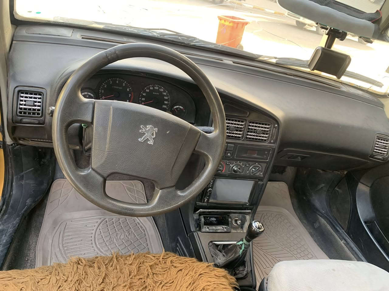 بيجو 405 للبيع كير مكينه فرنسي سياره حلوه ومرتبه ونصبتها حلوه ما ناقصها بس شغلات بصيطه مثل بور وبوربرين مال الكير ما شادي عدل اطلع صوت مكينه ناعمه تخبل مداور موجود اصوليه سنويه صاقطه بل 2024 ماخذها من نسيبي وراعيها يمه سياره بيع سعر ٢٥ وبيها مجال واذا اكو مراوس هم عادي التراصل متواجد بل فيس وتساب هم رقم التصال ***********
