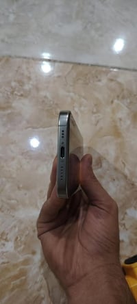 ايفون 16 برو بطاريه 89 ذاكره 256 جهاز نضيف استخدام شخصي غراضو كامله كو...