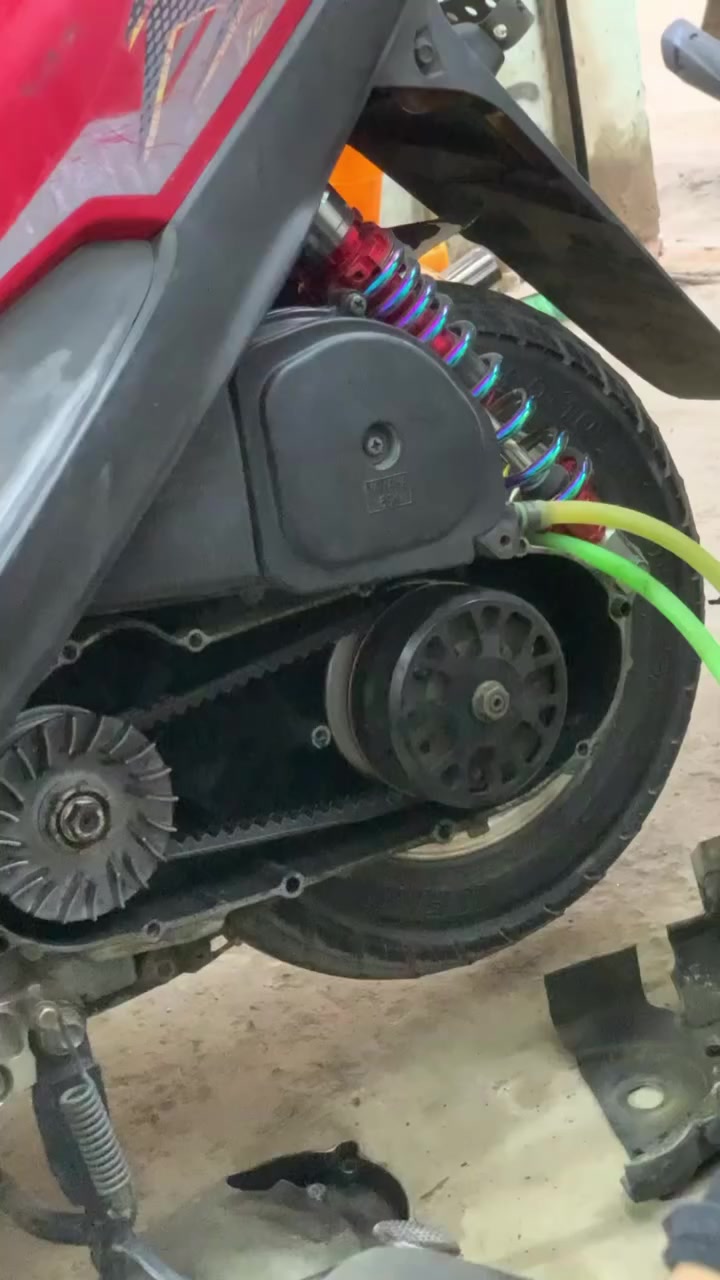 سلام عليكم مأكس عدله دراجه مكفوله كفاله عامه من كلشي دراجه تزويدها كله بلادي من اليابان وعليها كلجات NFD كله أصلي تزويد يابان ملاحضه طبعن الما يعرف سعرها لاا يتعبني دراجه صارلها ١٥ يوم طالعه من الحاويه دراجه ختم واحد ويه المكينه مكان الدراجه الدوانية الجلبيه  وهاذا رقمي 
***********😉👌🏻
