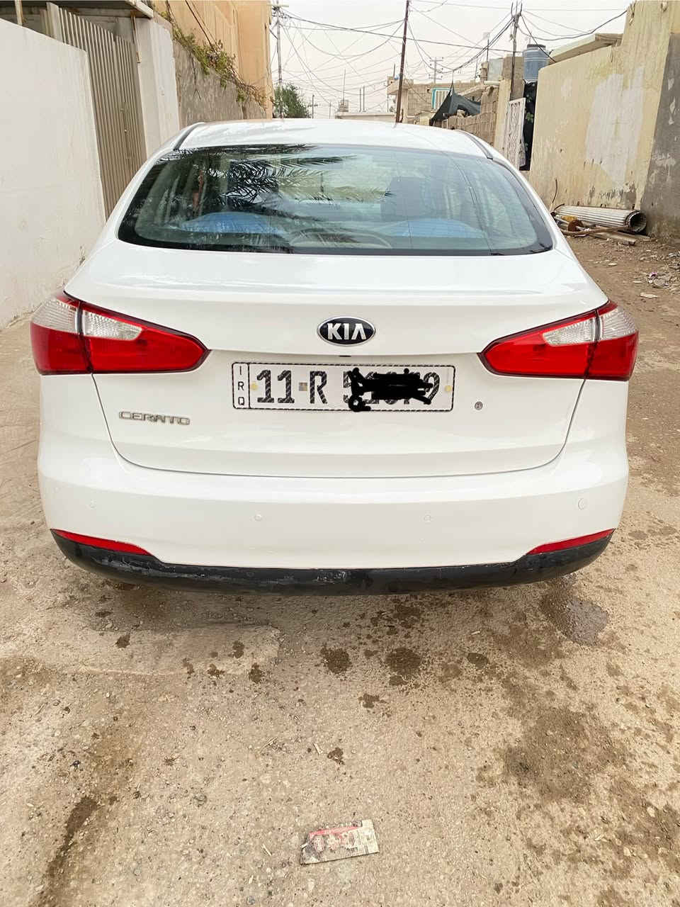 السلام عليكم سيراتو موديل 2014خليجي رقم بغداد دولي شرط تحويل اكاتبك عقد مروري سيارة جديده كلش مال جني محرك كير تبريد تخم تايرات صدر خلفي امامي كله مكفول ماشيه 150 السياره بيها باب السايق مبدل ابلادي بدون حادث شرط ابلادي ونفس اللون وبيها الدوسه صبغ وحده 
السعر 120وبيها مجال 
مكاني ديالى المركز 
***********
***********
