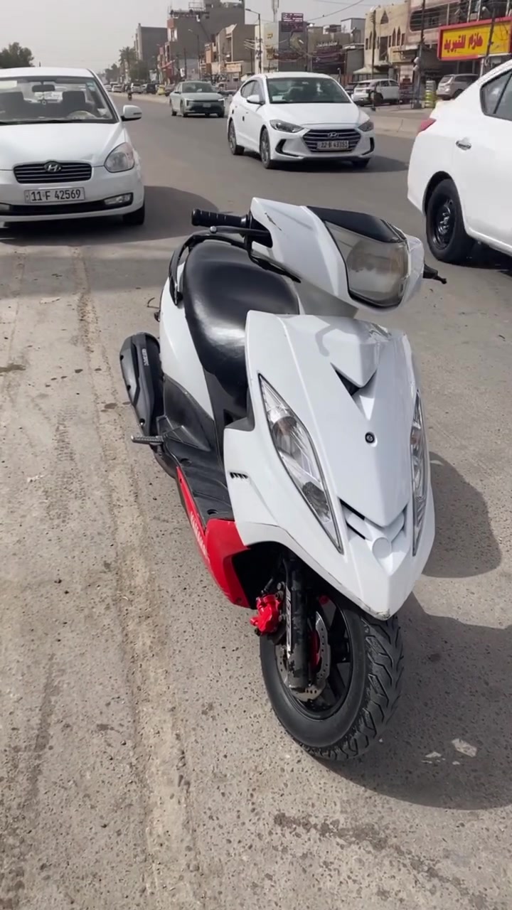 سلام عليكم شباب جيتي ار موديل ١٣ دراجه حديثه شاشه نوزل دراجه كلش نضيفه مال جناي دراجه مملعوب بيه ابد كله اصلي بيه كفر اصلي كلشي اصلي مكفوله لايت خليه دراجه شلعه ومعدل نكره سلف تفاصيل اكثر عل وتساب *********** مكاني بغداد البياع
