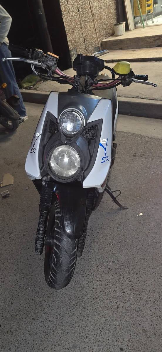 سلام عليكم اخوان 
سكنس جبلي 
بحاله الوكاله 
بيها كلج خلفي رياضي
خير من الله شلعه وكهربائيات ومكينه مكفوله
عنواني دوره 
سعر 950 وبيها مجال قليل 
مو شراي لا تعبني 
***********
ممتواجد عل فيس
