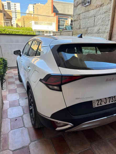 السلام عليكم كيا سبورتج 2023 خليجي للبيع مكفوله بدون صبغ بدون تبديل فقط شخط بل دعامية واضح بل صور مواصفات اعتياديه بصمه شاشه كامره حساسات خلفية تحكم ستيرن جهتين كشنات مخمل رقم اربيل باسم شركة تريد تحويل تريد وكاله ماشية 88 الف كيلو متر السعد 220 ورقه مكان السيارة بغداد حي الجهاد للاستفسار *********** بغداد
