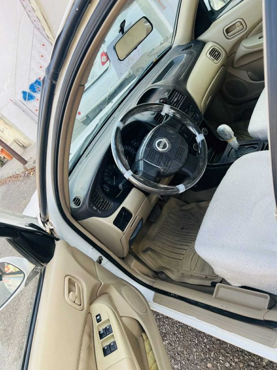 سەنی2009ئۆتۆماتیک  سبی بەفری کامل بۆیاخ ساردوگەرم لەجێگا فول مواسەفات ناوزەرد جوار جام کارەبا عەینەک ئاوێنەکارەبا سویج کۆنترۆڵ جوار تایەی تازەیە لەژێرە  سەنەوی تا2027تازەیە بێشەوەی لێدراوێکی هەیە ماباقی لێدراوی نیە وەرگەڕاو نیە بێ مەسروفەزۆر باکە کامل کارەبا بەشەرت گێڕو مەکینەی نەکراوەتەوە220هەزار ڕۆشتووەقفڵی69$هەڵبجە ***********.  *********** حلبجة, السليمانية
