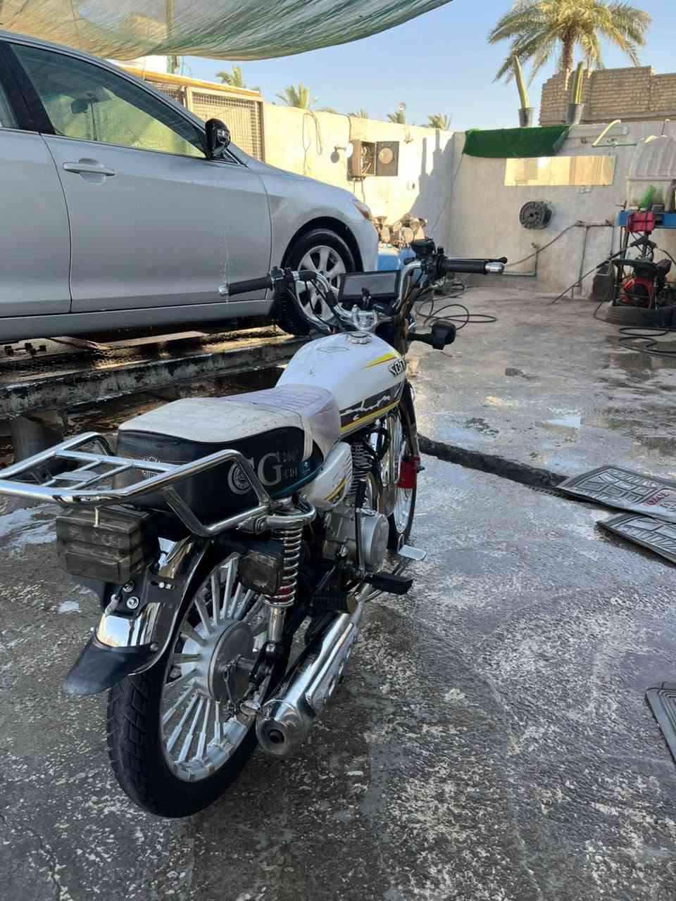 السلام عليكم دراجه للبيع موديل 2025
محرك 200cc
السعر 800 وبيها مجال 
***********
