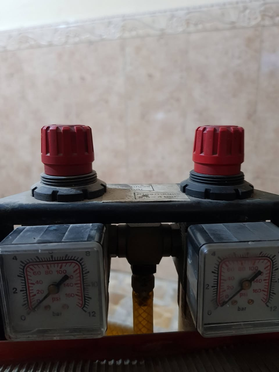 بلازمة المانية قطع معادن حالتها جيده جدا السعر ٦٠٠ الف
بغداد. ***********
