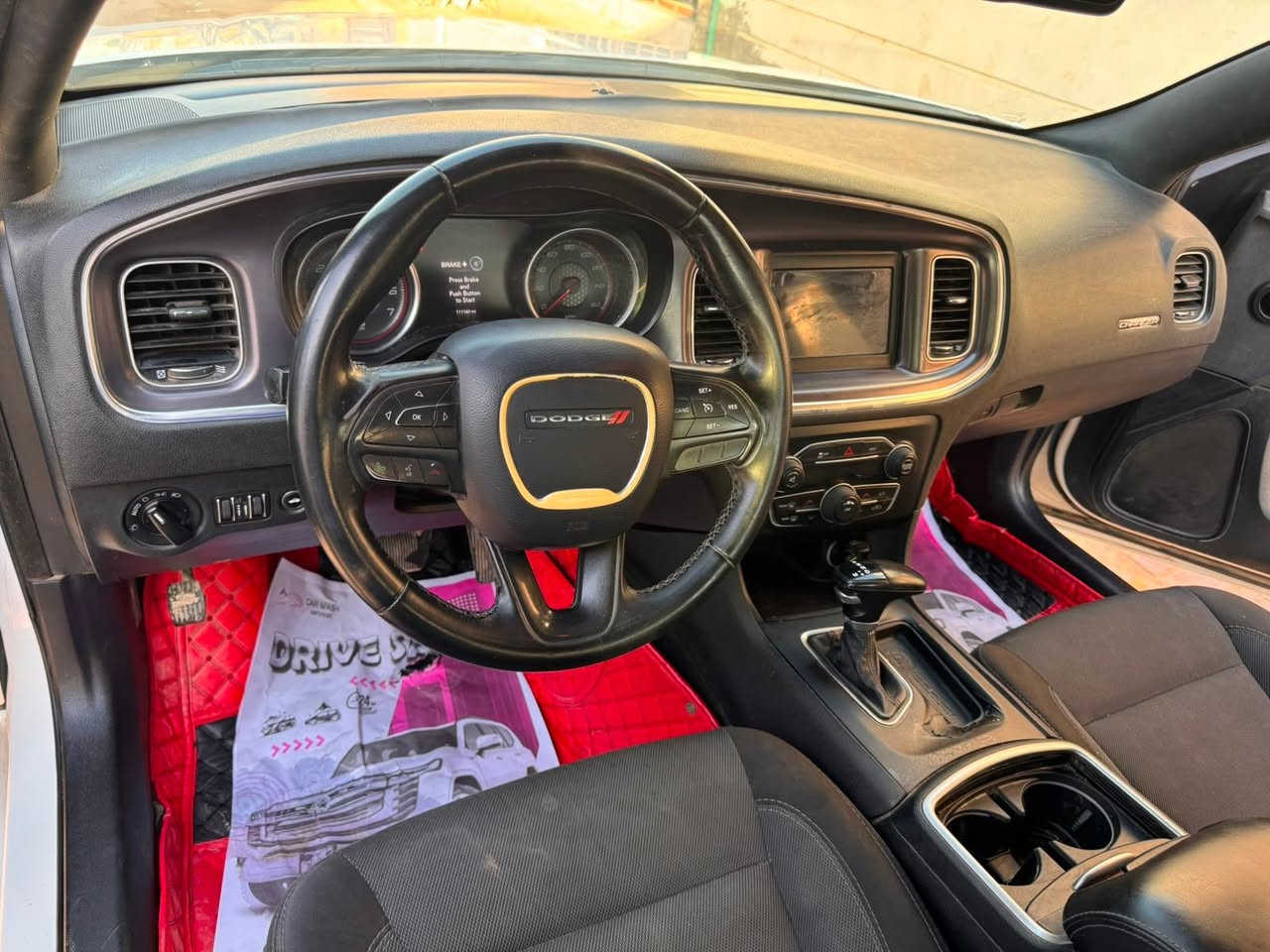 السلام عليكم
جارجر sxt موديل 2016 
لون ابيض ماشية 111 الف مايل المواصفات معروفة ومثل ماشوف كدامك بالصور 
حادثه بيبان ثنين مبدلات ومصبوغات والجوملغ الامامي مصلح نفسه ومصبوغ والجوملغ الخلفي مابي شي بس مصبوغ شويه منه ملاون وي البيبان
السيارة رقم بغداد الجديد بسمي مداور ثاني يوم
السعر  175 وبيهة مجال
مكان السيارة بالديوانية 
*********** اتصل وبيك خير وتدلل
